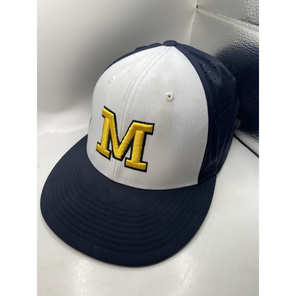 Michigan Wolverines‎ Hat Stretch Fitted Small Medium Blue White Cleaned VGC